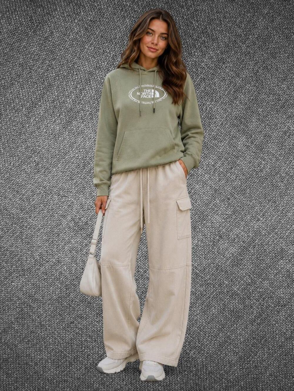 The North Face Women’s Sage Green Logo Pullover Hoodie Small - Picture 2 of 8